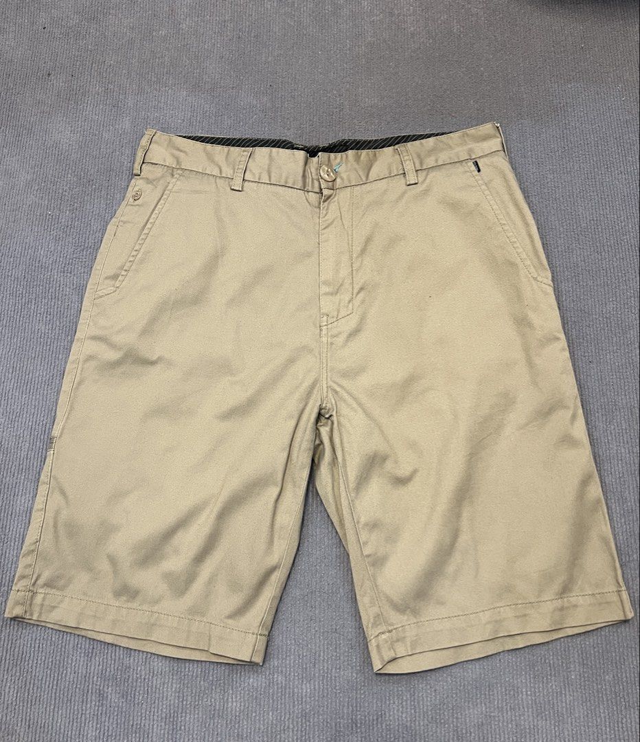 Billabong Chino Shorts excellent (Category: Shorts) located in Aparri. Submitted by amnorthloots (Listing ID 1461572044, Image 2). Description: Good as new No issue Color rate 10/10 Waistline 34” Length 22.5”.