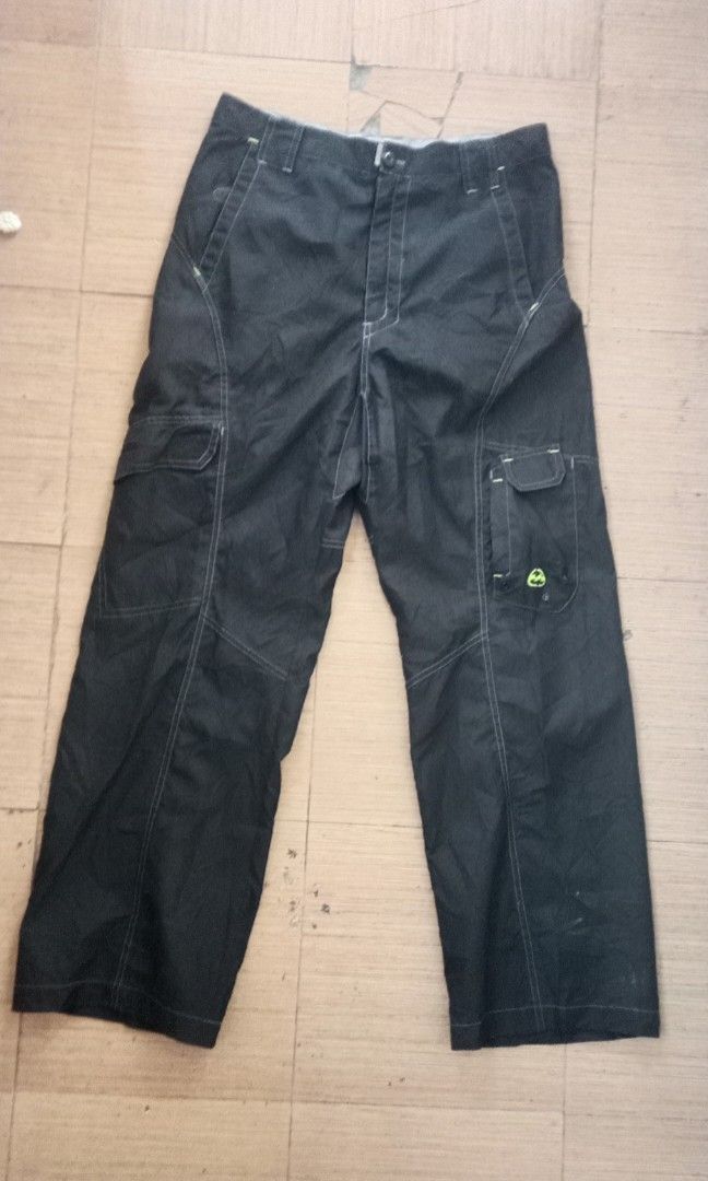 Billabong pants (Category: Jeans) located in Koronadal. Submitted by gifts.thrifts (Listing ID 1461571425, Image 1). Description: issues change zipper.