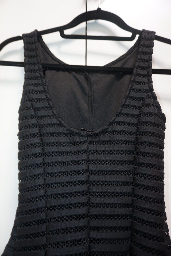 Black Backless Semi-formal Dress (Category: Dresses) located in Bacoor. Submitted by ynnasdrawer (Listing ID 1461563193, Image 2). Description: - xs - soso cute - never worn out - rfs: decluttering .
