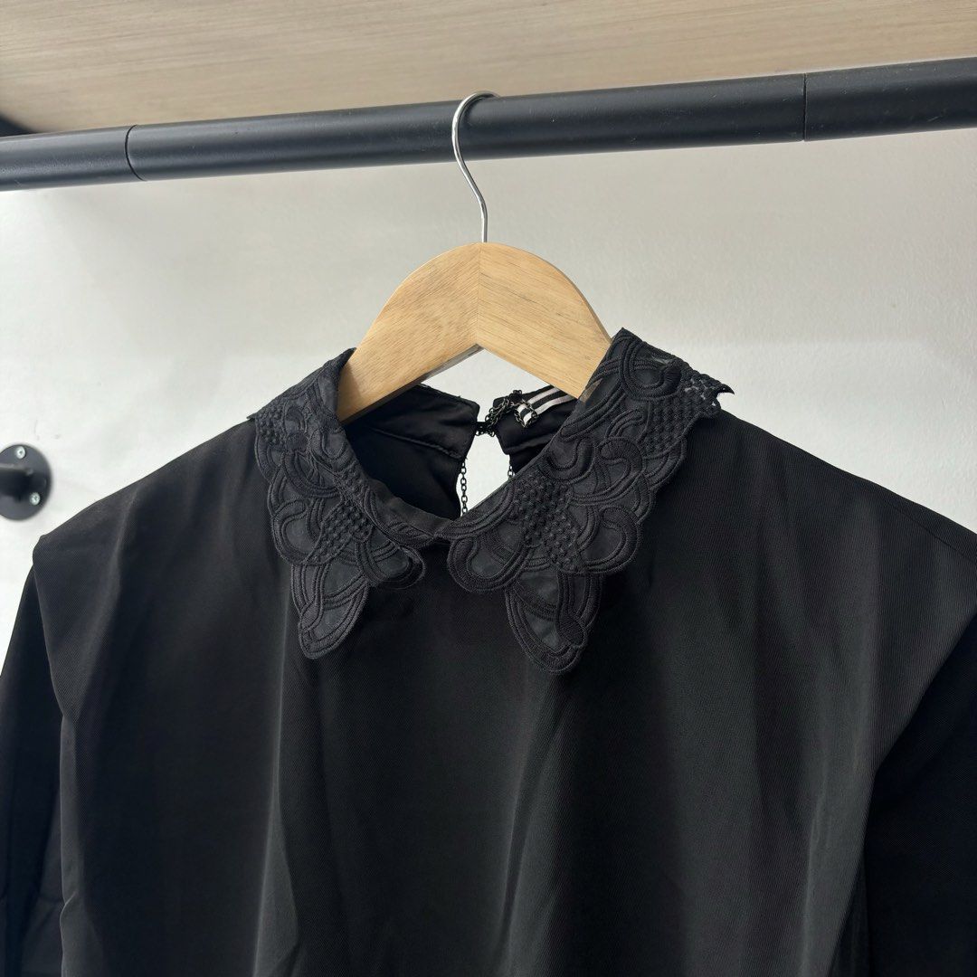 Black cigarette black dress (Category: Dresses) located in Bambang. Submitted by heats777 (Listing ID 1461676297, Image 1). Description: Excellent condition No issue Best fit to medium i have 3 pcs of this, they’re not same design on collars.