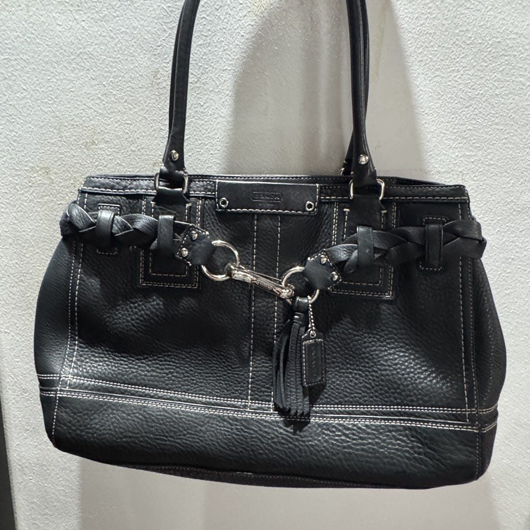 Black Coach Hampton Pebble Bag (Category: Tote Bags) located in Manila. Submitted by tinytreasuresbyrawr (Listing ID 1461711465, Image 2). Description: MOP: Gcash, Maya LOC: can deliver from Laguna or Taft RFS: too many bags .
