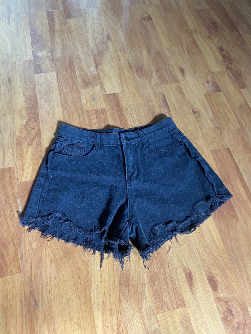 Black Denim Shorts (Category: Shorts) located in San Juan, Ilocos Sur. Submitted by braveberry01 (Listing ID 1461648650, Image 2). Description: Waist 27 Length 11.5.