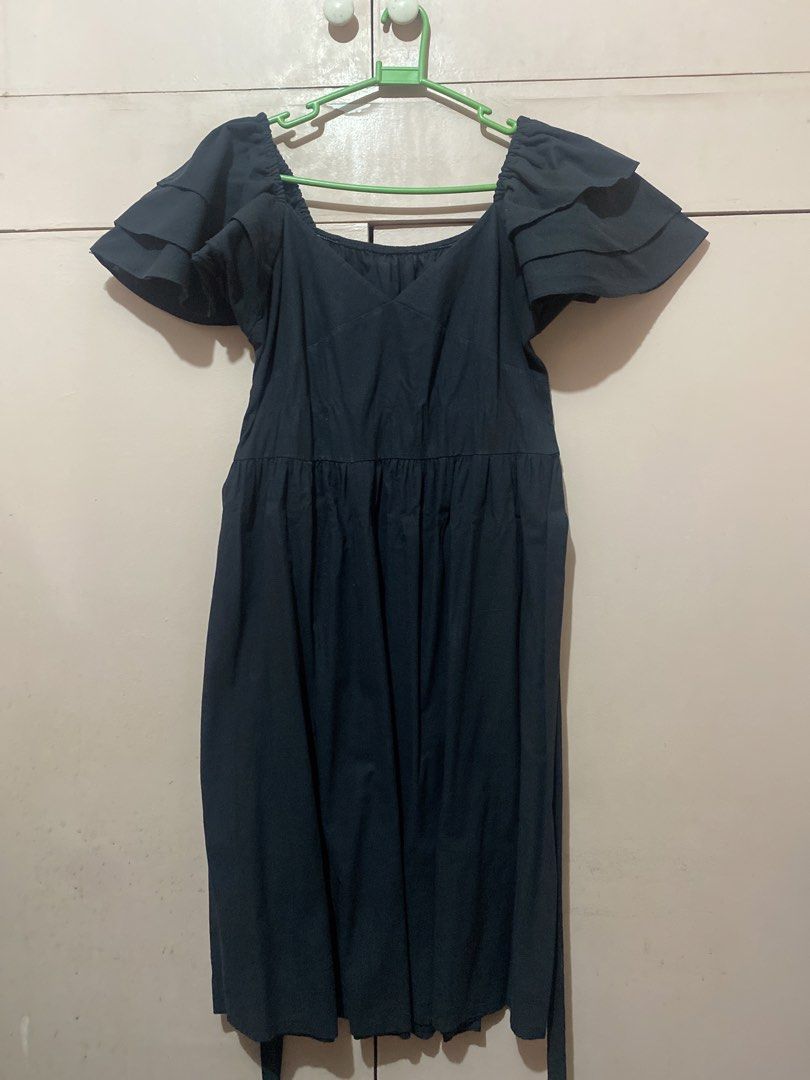 Black Flutter Sleeve Square Neck Midi Dress (Category: Dresses) located in Manila. Submitted by angelaay143 (Listing ID 1461771920, Image 1). Description: - Elegant black midi dress - Flattering square neckline with V-detail - Pretty flutter sleeves - Comfortable elasticated waist with adjustable tie belt - Versatile for casual or dressed-up looks - Worn once -Needs laundry stored too long at the cabinet.