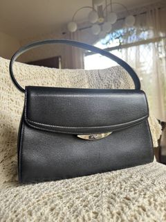 (Category: ) located in . Submitted by vintage_vogue6100 (Listing ID 1461671243, Image 1). Description: .