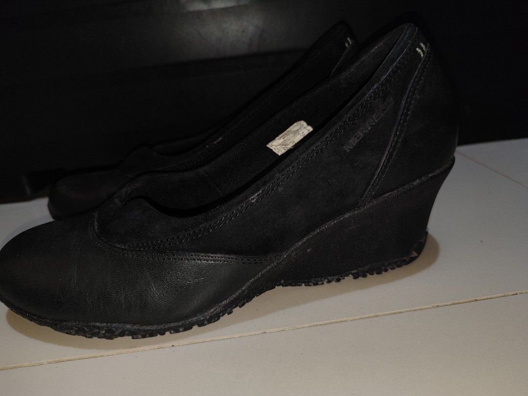 Black Merrell Lotus Wedge Shoes (Category: Wedges) located in Iloilo. Submitted by cynehllevie (Listing ID 1461713297, Image 3). Description: Inch 9.5 Sturdy, can be used for school or gala. It can also be used for any style of outfit. Can lower price for sure buyers^^.