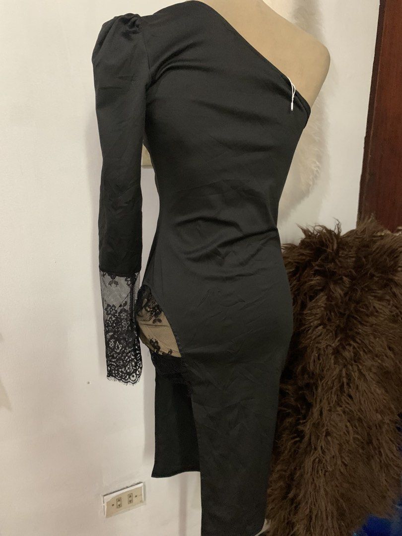Black sexy dress (Category: Dresses) located in Manila. Submitted by spaceshop12345 (Listing ID 1461727198, Image 2). Description: .