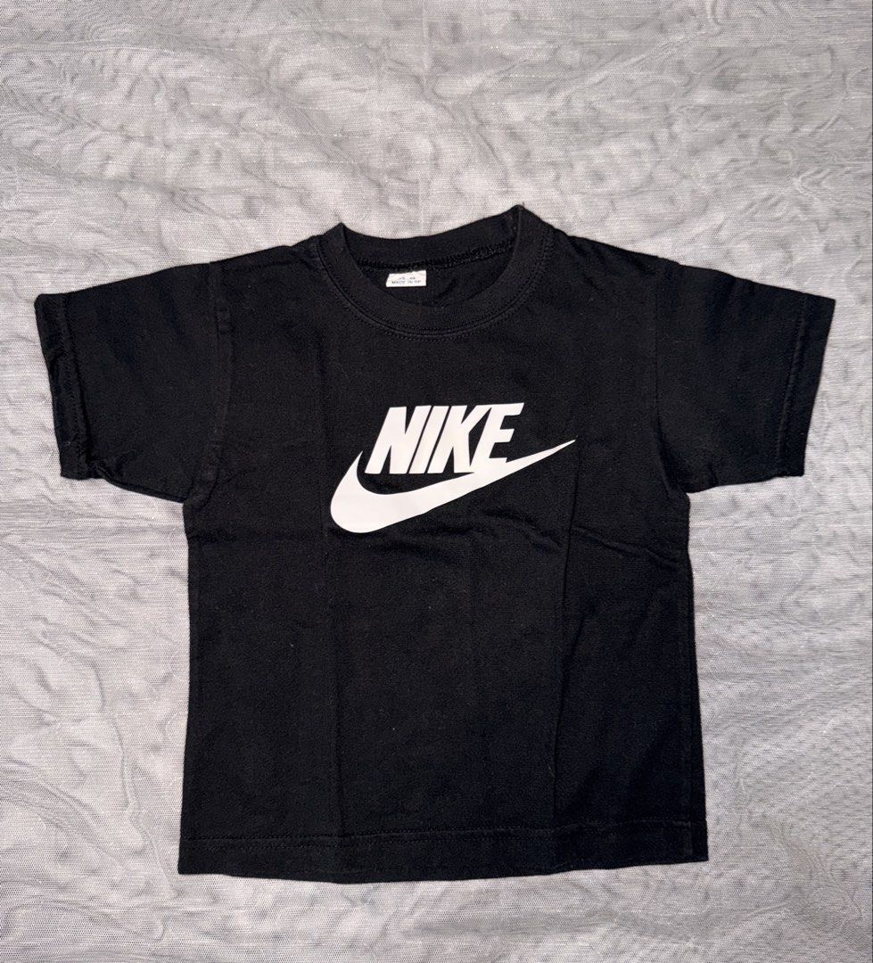 Black Tshirt (Category: Babies & Kids Fashion) located in Caloocan City. Submitted by mrynn_declutter (Listing ID 1461620467, Image 1). Description: .