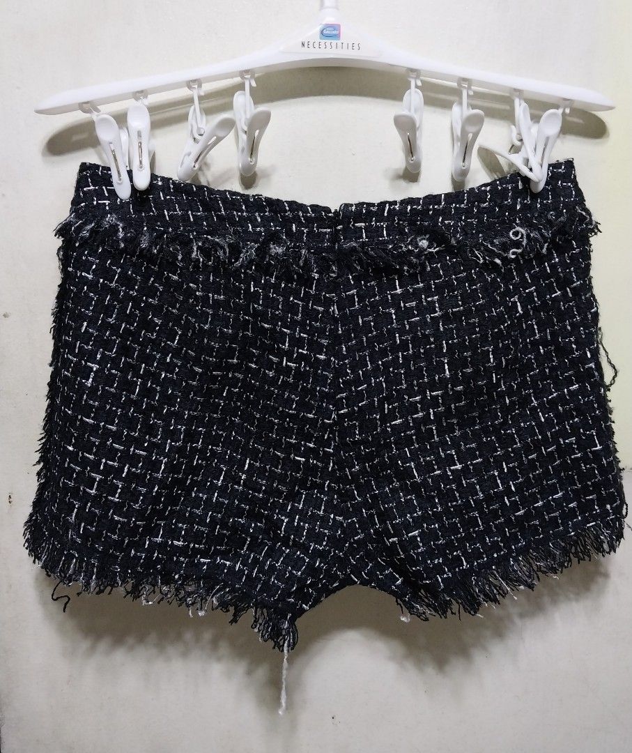 Black Tweed Frayed Shorts (Category: Shorts) located in Manila. Submitted by PrinceDani.Clothing (Listing ID 1461638014, Image 3). Description: Black tweed shorts size 30in waist 11in length excellent condition .