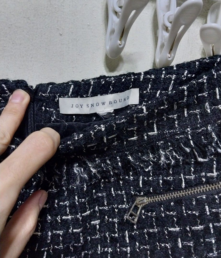 Black Tweed Frayed Shorts (Category: Shorts) located in Manila. Submitted by PrinceDani.Clothing (Listing ID 1461638014, Image 2). Description: Black tweed shorts size 30in waist 11in length excellent condition .