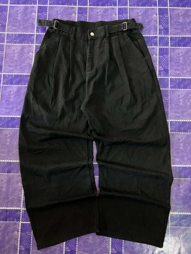 Black Wide Leg Pants with Belt Loops (Category: Jeans) located in Balingasag. Submitted by thrifty_drizzy (Listing ID 1461648559, Image 1). Description: - Chic black wide leg pants - Flattering high waist with belt loops - Stylish pleated front detail - Functional back pockets - Loose and incredibly comfortable fit - Versatile for casual outings or dressing up.