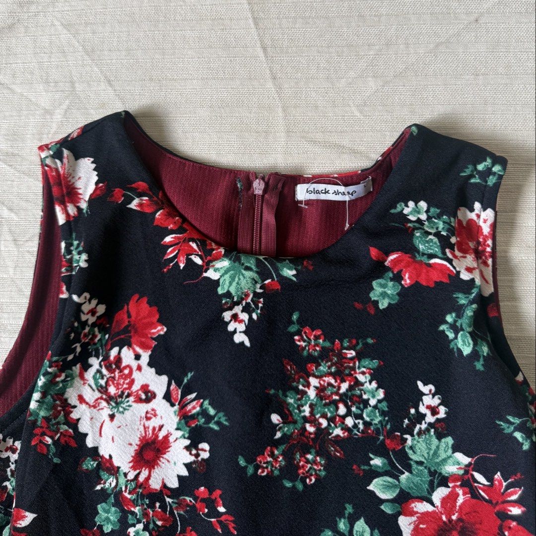 Blacksheep Koichi floral dress (Category: Dresses) located in Bayombong. Submitted by nica7 (Listing ID 1461694530, Image 3). Description: Large on tag.