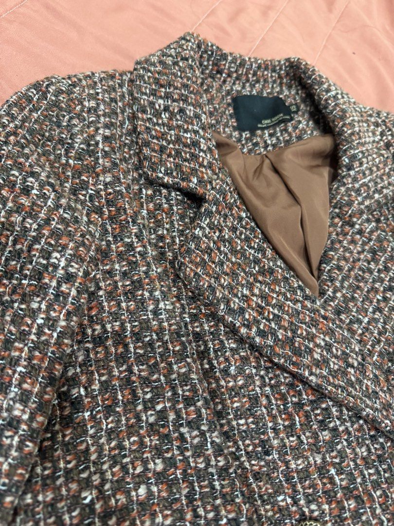 Blazer Tweed XS-S (Category: Coats, Jackets and Outerwear) located in Manila. Submitted by poleneval (Listing ID 1461668947, Image 2). Description: .
