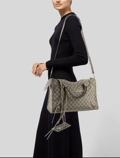 (Category: ) located in . Submitted by lifestyleboutik (Listing ID 1461763204, Image 1). Description: .