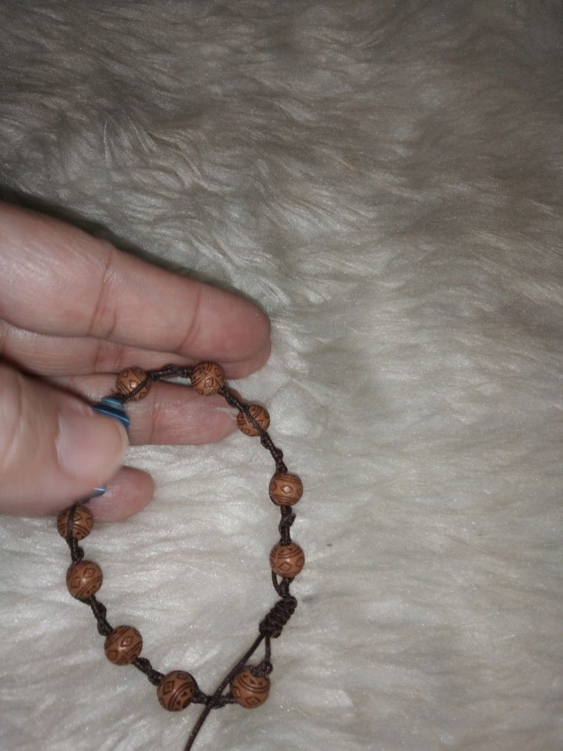 Blue cats eye bracelet (Category: Bracelets) located in Quezon City. Submitted by eidorableshop (Listing ID 1461568436, Image 3). Description: .