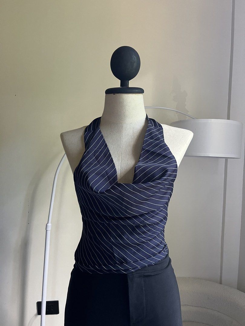 blue striped top (Category: Others Tops) located in Gasan. Submitted by sellcouth (Listing ID 1461628733, Image 1). Description: s-m.