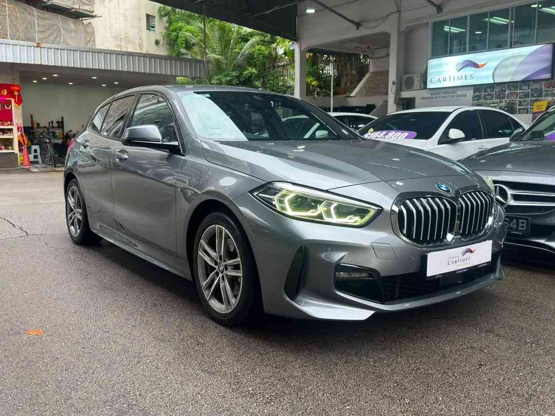 BMW 1 Series Hatchback 116i (A) (Category: Used Cars) located in Singapore. Submitted by cartimesautomobile (Listing ID 1461595176, Image 1). Description: Buy with confidence from our Certified Pre-Owned Collection. Gone through a 120-points health check, each unit is refurbished for the brand new car experience. Trade Ins are welcomed. Extended Warranty till end of COE available too! Contact our friendly salesman today to schedule for your next 