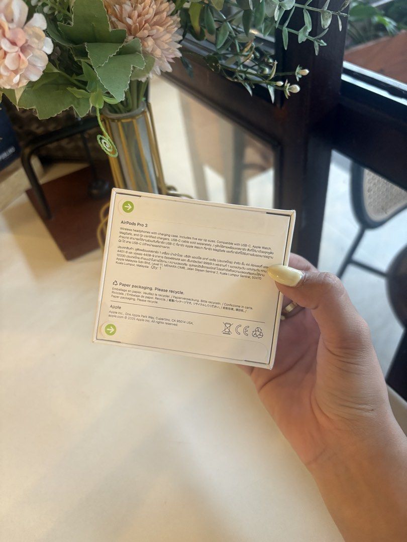 Bnew Airpods Pro 3 (Category: Other Gadgets) located in Batangas. Submitted by farrahg__ (Listing ID 1461730493, Image 2). Description: Airpods Pro 3 Brandnew/Sealed 100% Authentic 12,000 Negotiable Lipa City, Batangas.