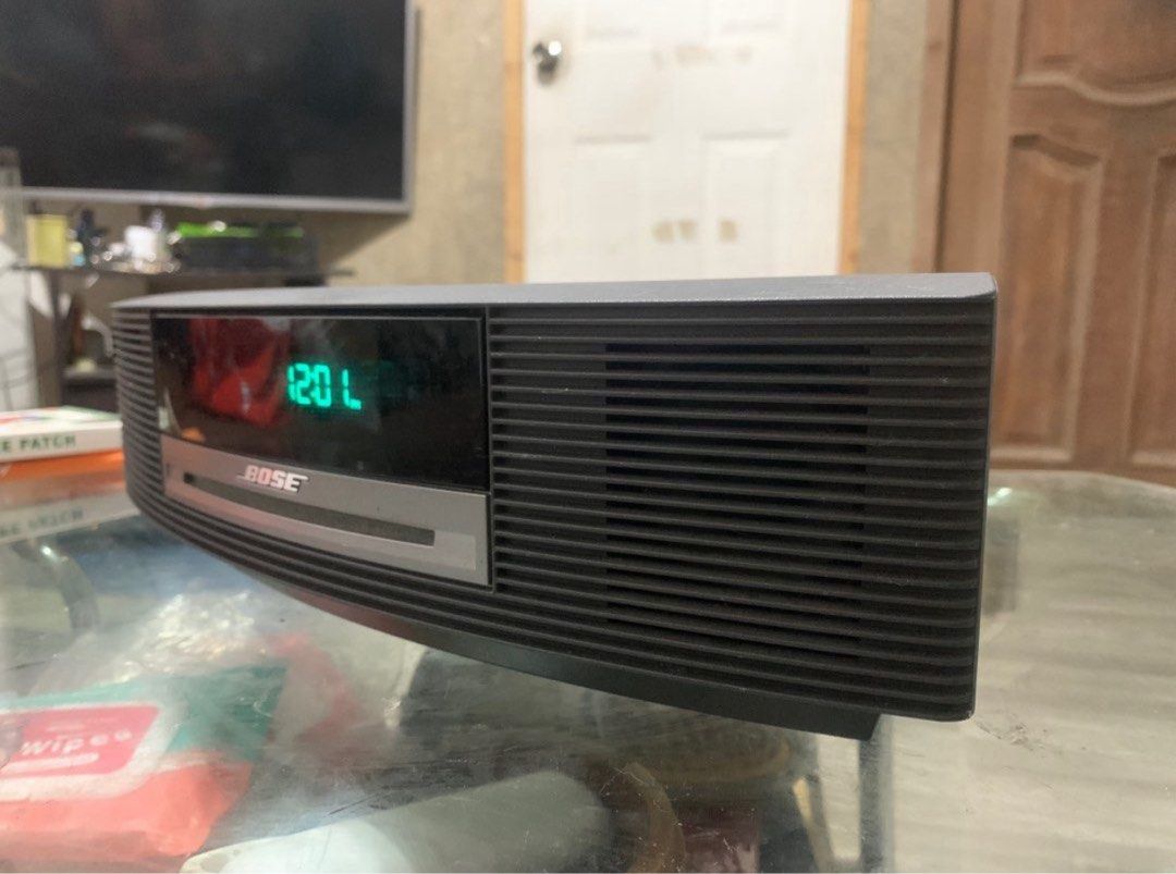 Bose wave music cd player (Category: Soundbars, Speakers & Amplifiers) located in Taytay. Submitted by the_fort (Listing ID 1461773929, Image 2). Description: For sale Bose wave music cd player 110 volts Pwede niyo lagyan ng Bluetooth sa aux With remote and power adapter.