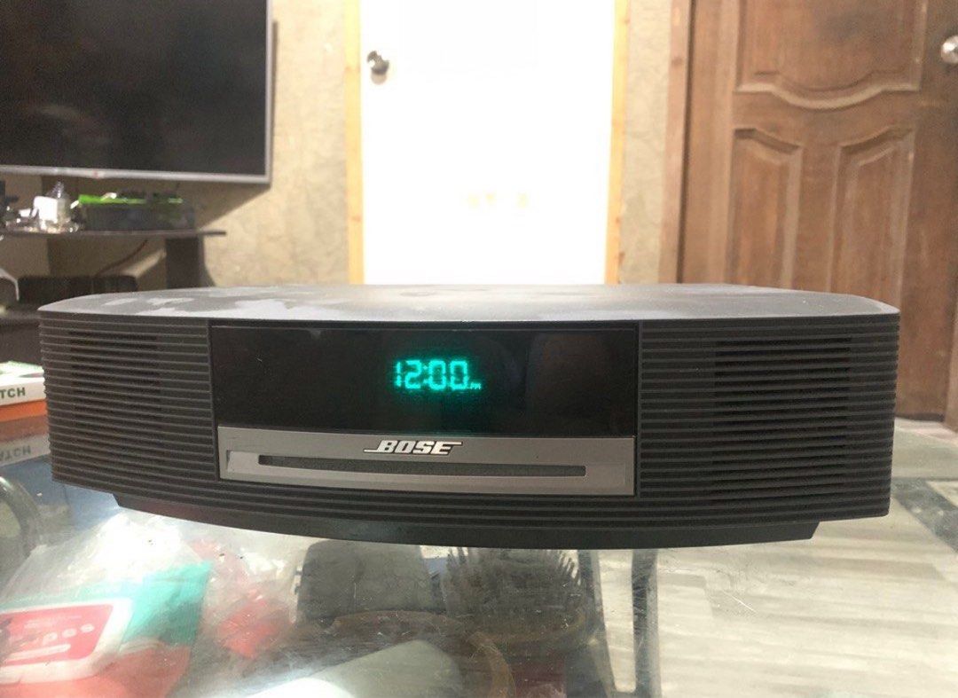 Bose wave music cd player (Category: Soundbars, Speakers & Amplifiers) located in Taytay. Submitted by the_fort (Listing ID 1461773929, Image 1). Description: For sale Bose wave music cd player 110 volts Pwede niyo lagyan ng Bluetooth sa aux With remote and power adapter.