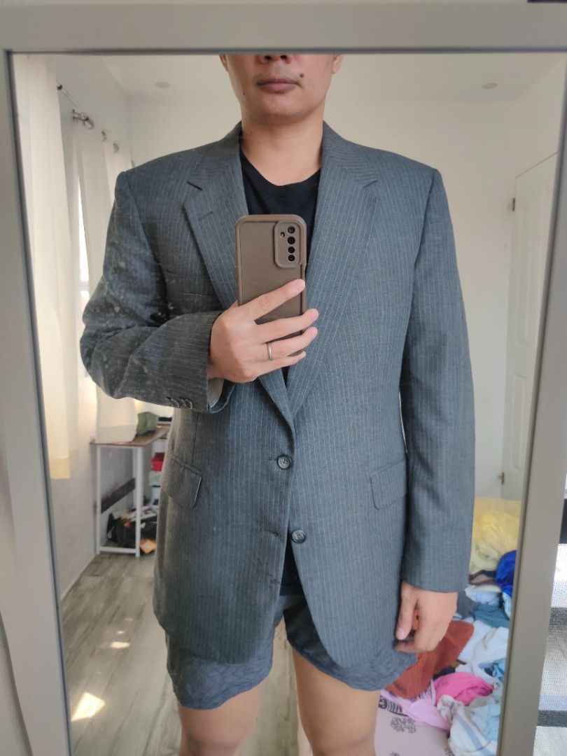 Botany 500 Gray Pinstripe Blazer - Large (Category: Coats, Jackets and Outerwear) located in Dasmarinas. Submitted by acesteve (Listing ID 1461753801, Image 1). Description: Size in inches: 23 width 32 length No issues or alterations Loc: Dasma Cavite MOP: Gcash.