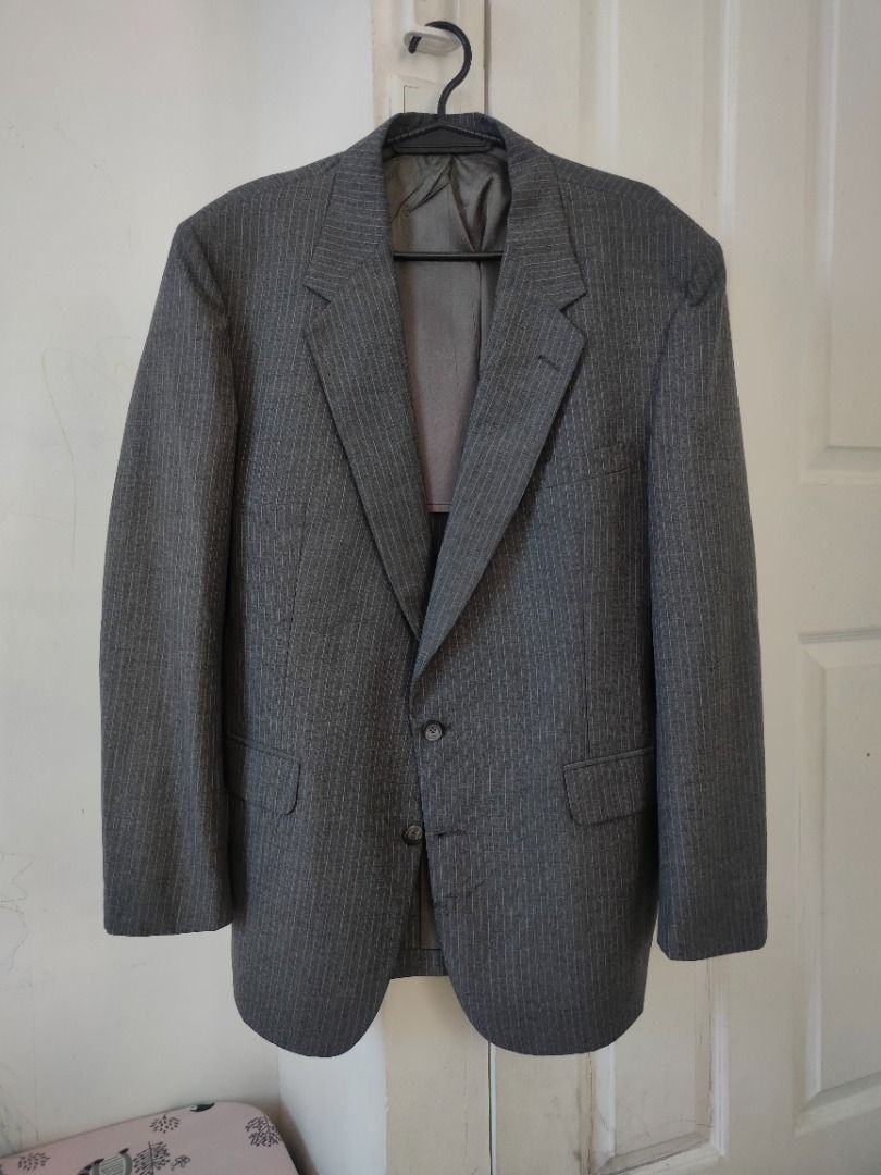 Botany 500 Gray Pinstripe Blazer - Large (Category: Coats, Jackets and Outerwear) located in Dasmarinas. Submitted by acesteve (Listing ID 1461753801, Image 2). Description: Size in inches: 23 width 32 length No issues or alterations Loc: Dasma Cavite MOP: Gcash.