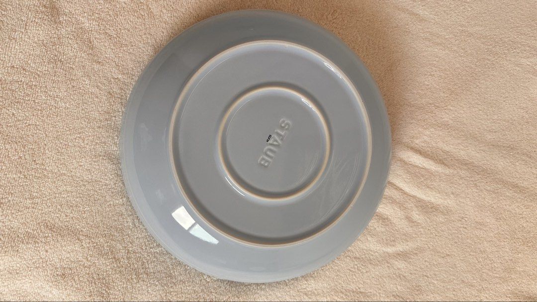 Brand New Staub Ceramic Bowl / Serving Dish (Authentic) (Category: Other Kitchenware & Tableware) located in Balete No 2. Submitted by rynsells_ (Listing ID 1461597148, Image 3). Description: Selling an authentic, brand-new Staub Ceramic (Céramique) serving bowl in an elegant off-white/cream finish. Staub is a iconic French cookware brand known for its exceptional durability, heat retention, and scratch-resistant enamel. Perfect for pasta, salads