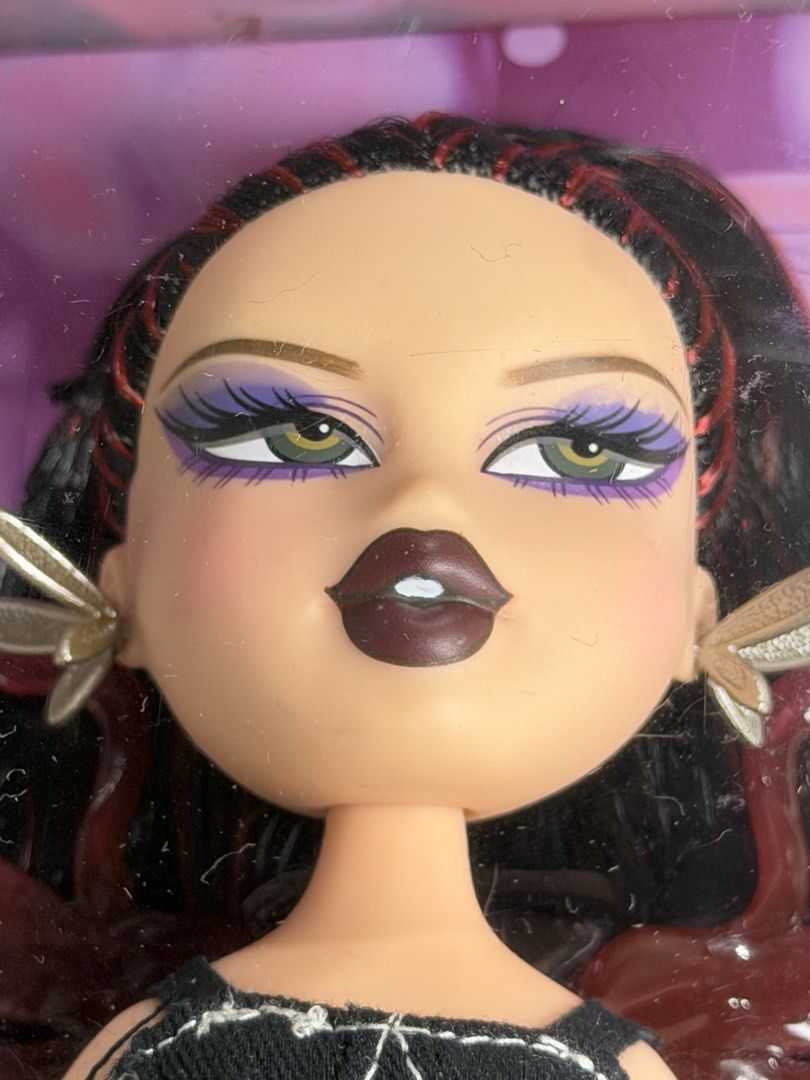 BRATZ FASHION PIXIEZ DOLL - LINA (Category: Kids Toys) located in Quezon City. Submitted by dollbiz (Listing ID 1461698298, Image 3). Description: ON HAND: Has factory defect on the eyeshadow.