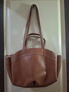 (Category: ) located in . Submitted by amai.closet (Listing ID 1461576058, Image 1). Description: .
