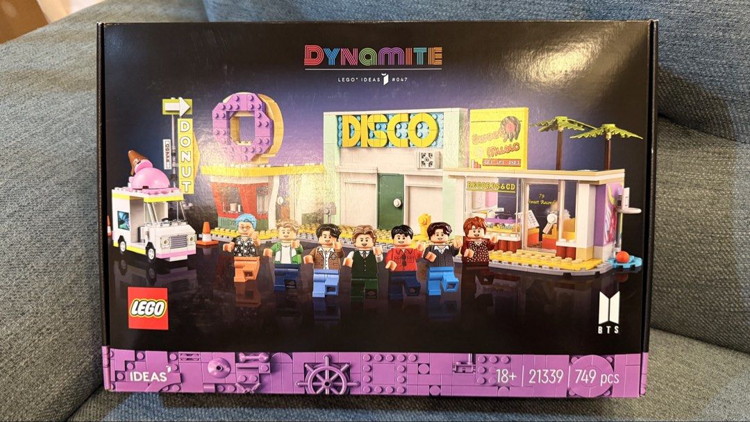 BTS Dynamite Lego (Category: Lego & Building Sets) located in Pasig City. Submitted by koomochi13 (Listing ID 1461744493, Image 1). Description: Brand new. Sealed. Bought last March 10, 2024 from Lego Park Triangle BGC. Original price was Php 7,299, but selling for Php 5,000. RFS: Decluttering. No space to display it anymore. MOP: BPI/Gcash MOD: Grab/Lalamove 📍 Mandaluyong.