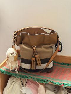 (Category: ) located in . Submitted by VethClosetPH (Listing ID 1461797910, Image 1). Description: .
