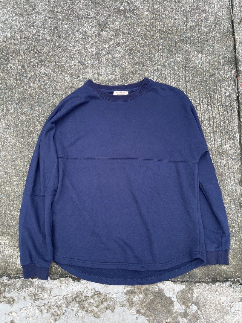 Burberry big logo sweater (Category: Coats, Jackets and Outerwear) located in Cavite. Submitted by brick.mnl (Listing ID 1461564838, Image 3). Description: Size M on tag Excellent condition No issue .