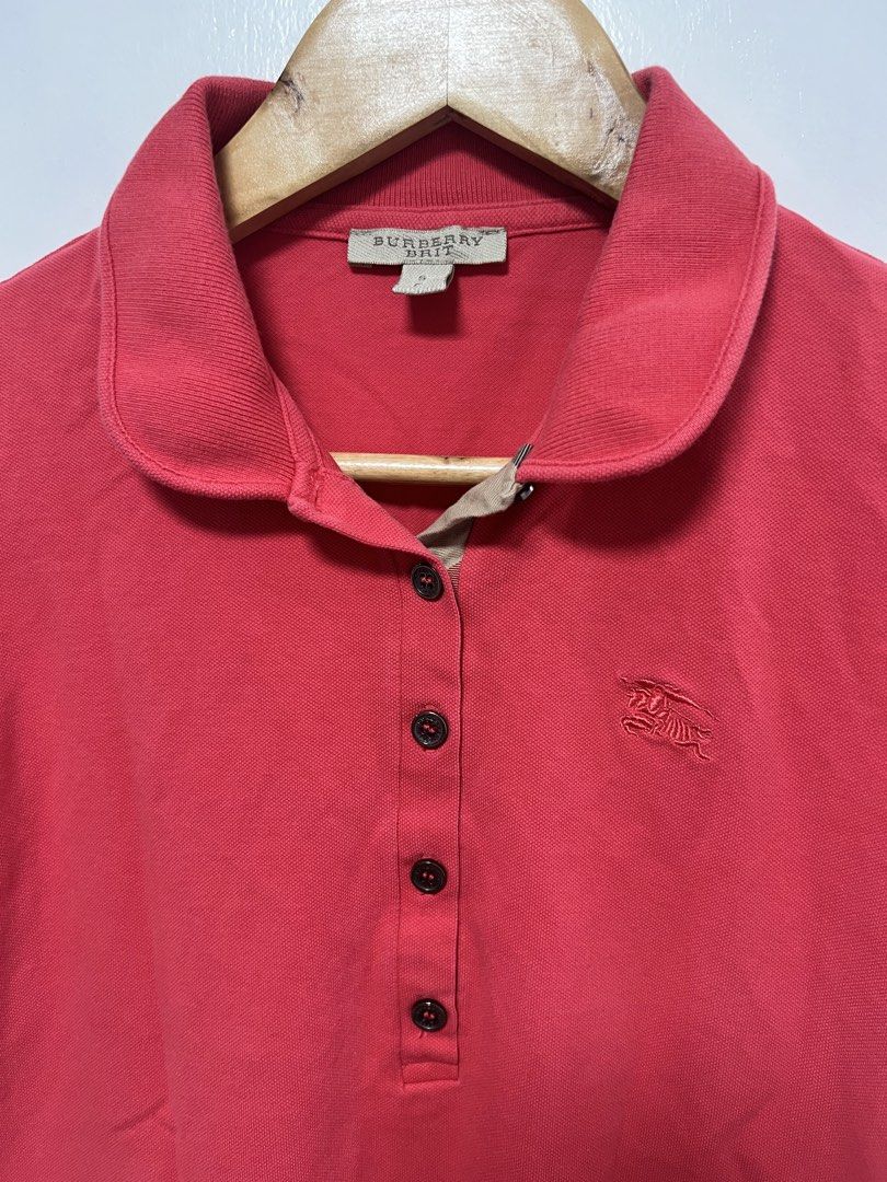 Burberry Camiseta Five Botton Polo (Category: Shirts) located in Muntinlupa City. Submitted by thriftdripbyjm (Listing ID 1461734565, Image 2). Description: Color rate: 10/10 as new Dimes: 15x22 ( S on tag) Sleeve: 5 Issue: none Price: 1850.