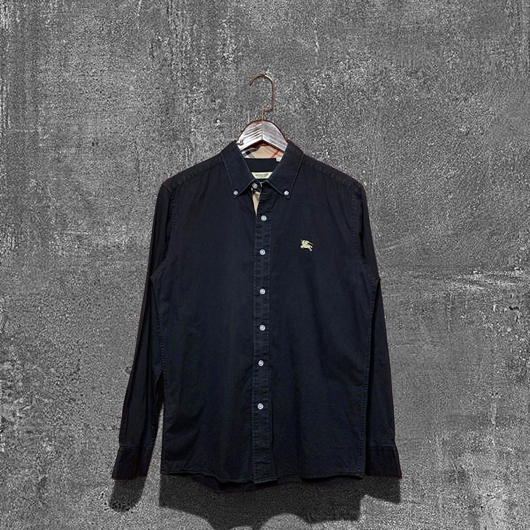 Burberry London Button down (Category: Formal Shirts) located in Quezon City. Submitted by donklasiko (Listing ID 1461578006, Image 1). Description: Condition: 9.5+/10 Pristine condition Issue: non Refer to the dimension 🤗 PM FOR MORE DETAILS NO RETURN, NO EXCHANGE & NO REFUND! ✅I ALSO ACCEPT TRADE/SWAP TO ANYTHING JUST DROP YOUR OFFER Please manage your expectations, this is a secondhand item. What you see is what you get 😊 💵MOP: GCASH, BDO o