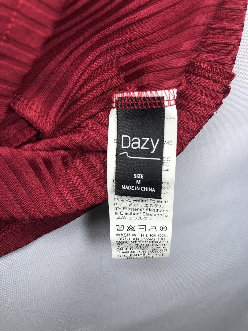 burgundy ribbed crop top (Category: Others Tops) located in Cagayan de Oro. Submitted by itzme_cing (Listing ID 1461686302, Image 2). Description: .