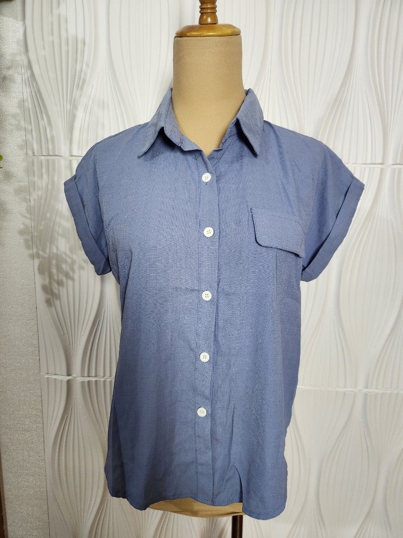Button Down Blouse Small to Med (Category: Blouses) located in Marikina City. Submitted by KanamiFinds (Listing ID 1461741759, Image 1). Description: Bust: 40 inches Length: 23 inches from shoulders.
