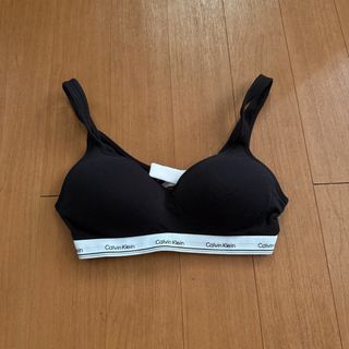 (Category: ) located in . Submitted by prelovedbyelise_ (Listing ID 1461563875, Image 1). Description: .