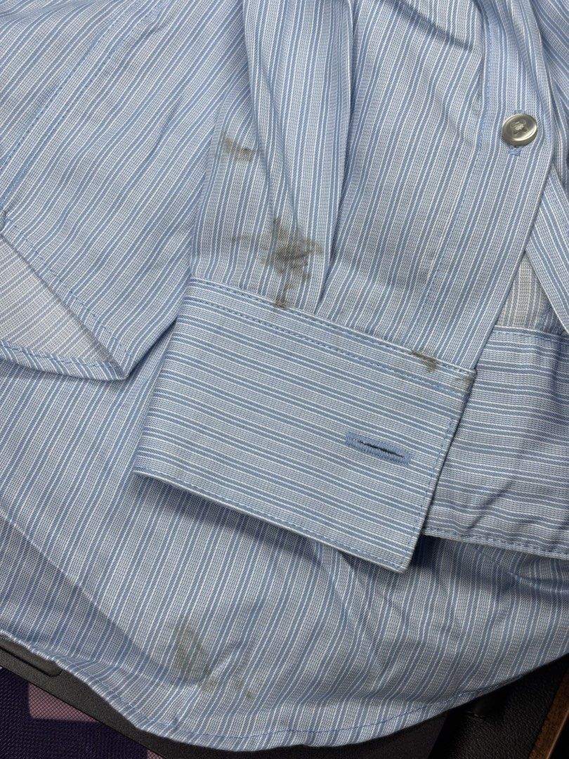 CALVIN KLEIN LONG SLEEVE POLO LIGHT BLUE (Category: Formal Shirts) located in Las Pinas. Submitted by jpsanpedro (Listing ID 1461628961, Image 2). Description: CALVIN KLEIN LONG SLEEVE POLO LIGHT BLUE FIT: L 100% COTTON ❗️ ISSUE: LAST PIC 📦 - Lalamove / any as long as you book - Pickup Las Pinas.