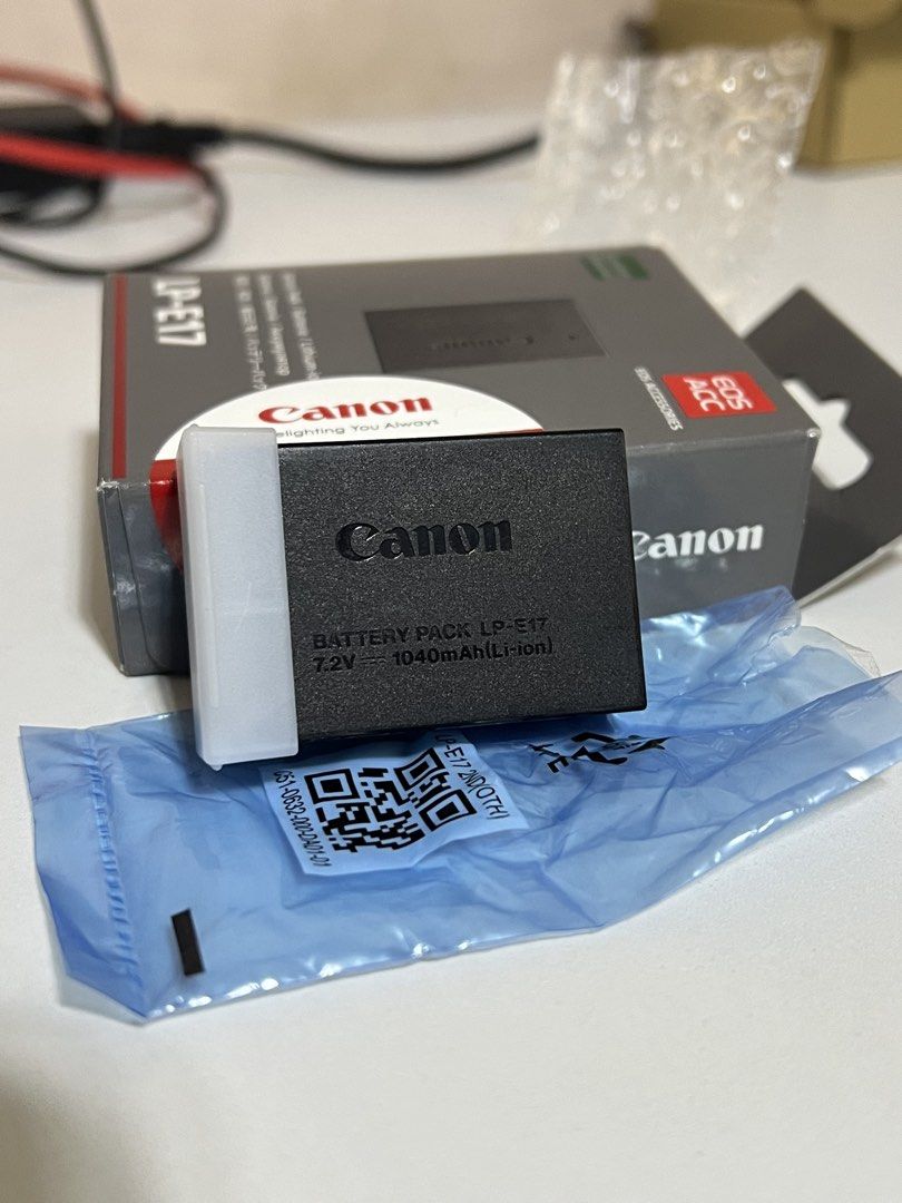 Canon LP-E17 Battery Pack (Category: Batteries & Chargers) located in Makati City. Submitted by z0wiii (Listing ID 1461609654, Image 1). Description: - Genuine Canon LP-E17 Battery - 7.2V, 1040mAh (Li-ion) - Comes in original packaging - Compatible with select Canon EOS cameras - Selling as an extra unit.