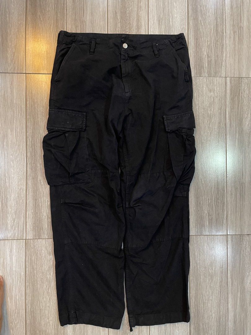 Carhartt WIP Cargo Trousers (Category: Trousers) located in Las Pinas. Submitted by dhliacmp (Listing ID 1461707079, Image 2). Description: Carhartt WIP Cargo Trousers Size 34-36 Has some slight fadings(Normal on Carhartt) Not sure if its washable or nah Cut tags See details Looks authentic to me Adjustable Hem.