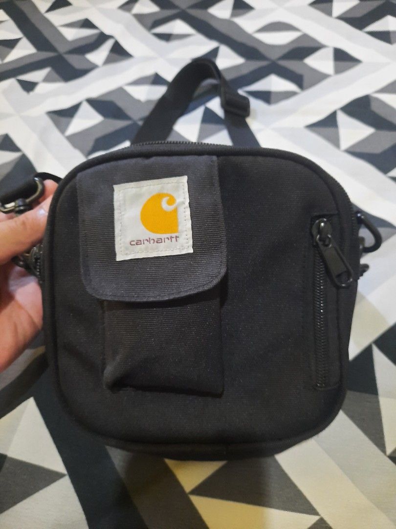 Carhartt sling for men, (Category: Sling Bags) located in Llanera. Submitted by stopnshop_01 (Listing ID 1461608436, Image 3). Description: payment first no to joyjoy talk.
