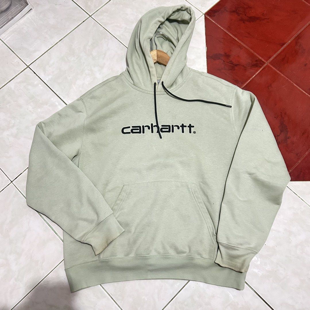 Carhartt Wip Script Hooded (Category: Coats, Jackets and Outerwear) located in Calauan. Submitted by hajudethrift (Listing ID 1461662297, Image 1). Description: Carhartt Wip Hoodie (Apple Green Colorway) Good condition Large to XL fittings 24-25x28-29 Needs hard wash sa may ribbings (removable dirt) .