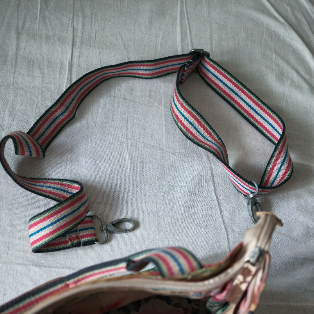 Cath Kidston | Floral Tote Bag with Strap (Category: Tote Bags) located in Taguig. Submitted by tureesha (Listing ID 1461693270, Image 2). Description: RFS: My OG college bag. Decluttering. 📌 PLEASE READ BEFORE SENDING AN OFFER 📸 CONDITION • As described and shown in photos. Please review all photos and the description before offering. Feel free to ask for more photos or details, happy to send. ✅ ALL SALES ARE FINAL • No returns or refunds once