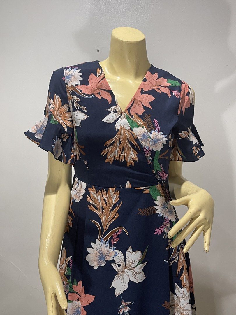 Celine midi dress (Category: Dresses) located in Antipolo. Submitted by sarisarionlinestore (Listing ID 1461700552, Image 2). Description: .