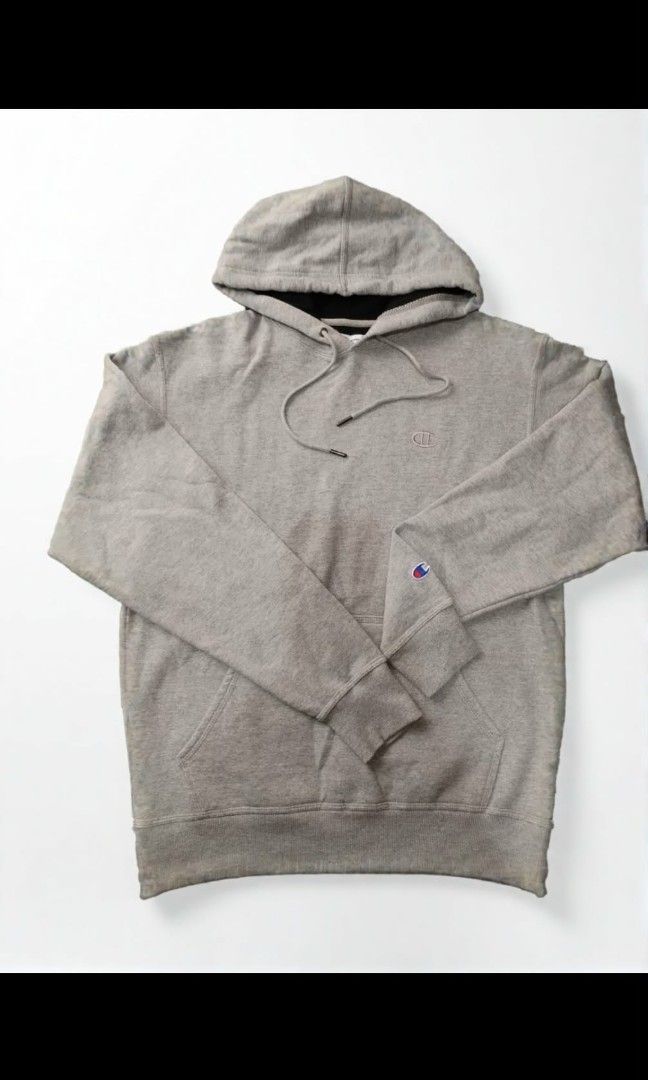 Champion aspack (Category: Coats, Jackets and Outerwear) located in Manila. Submitted by brygoods (Listing ID 1461690925, Image 2). Description: .