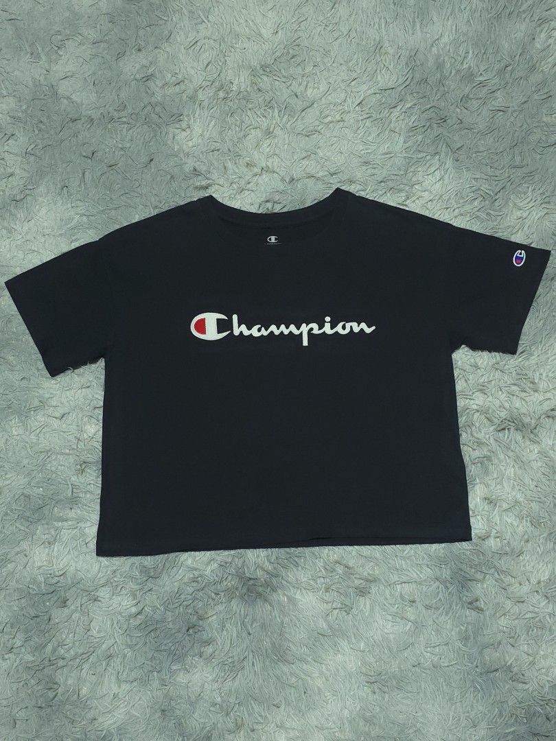Champion Cropped Tee (Category: Shirts) located in Abulug. Submitted by humanwhosellthings (Listing ID 1461628801, Image 1). Description: CHAMPÌON Womens Cropped Tee ✅️Size: Medium ✅️Dimes: 20W x 20L ✅Condition: Excellent ✅Issue: None, ✅Color Rate: 9.5/10.