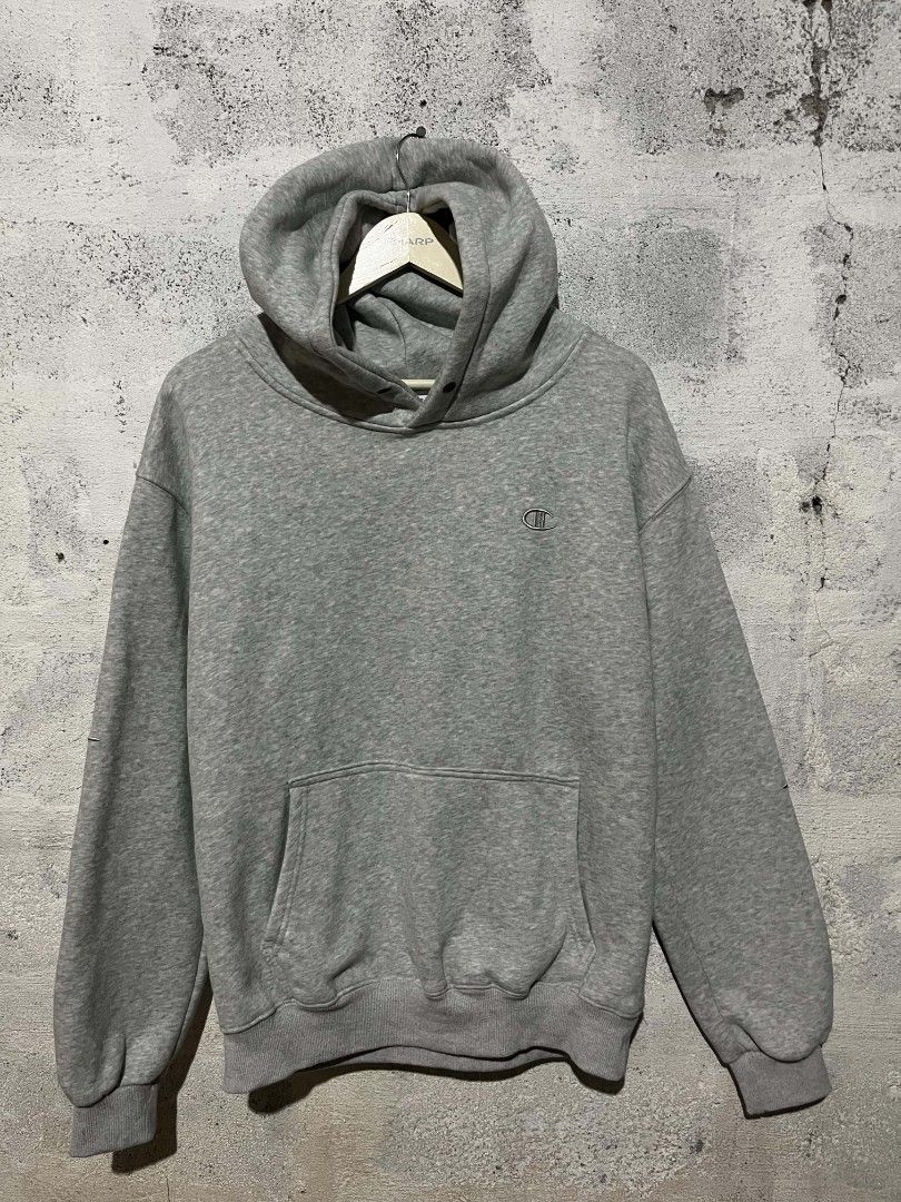 CHAMPION GRAY HOODIE (Category: Coats, Jackets and Outerwear) located in Bacolod City. Submitted by zthrift24 (Listing ID 1461702458, Image 1). Description: CHAMPION HOODIE 📌 XL 📌NO ISSUE NEED WASH COLOR 9 CONDI 9 L 27 W 23.