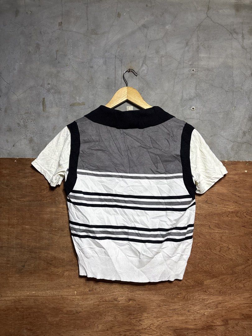 Champion Knit Shirt (Category: Shirts) located in Aparri. Submitted by bry_thrifts (Listing ID 1461724184, Image 2). Description: Width: 18” Length: 20.5” Color rate: 10/10 Condition: 10/10 Issue: Cut wash tag.