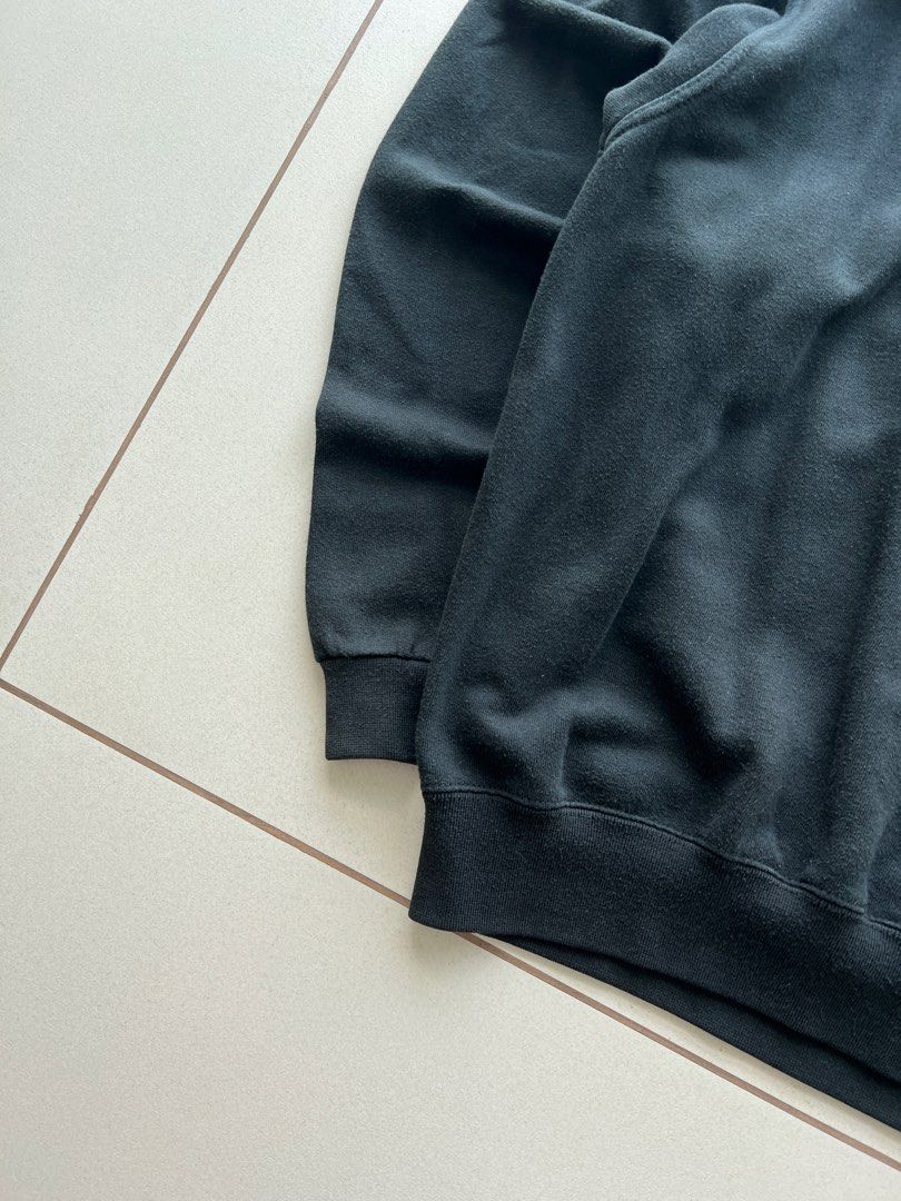 CHAMPION QUARTER ZIP (Category: Coats, Jackets and Outerwear) located in Manila. Submitted by scrimpy.co (Listing ID 1461592854, Image 2). Description: CHAMPION QUARTER ZIP L: 26” | W: 23” Best Fit: XL Color rate & Condition: 9/10 Issue: lints.