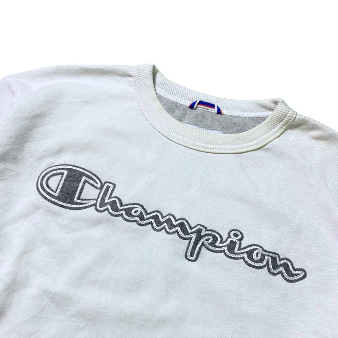 Champion White Big Logo Script Longsleeves (Category: Tshirts & Polo Shirts ) located in Manila. Submitted by streetplug (Listing ID 1461570208, Image 2). Description: issues : none ☑️ sizes : 21 x 26 10/10 color rate 🎨 complete tags ✅ las piñas location 📌 jnt or lalamove 🚛 meetup around las piñas area ‼️.