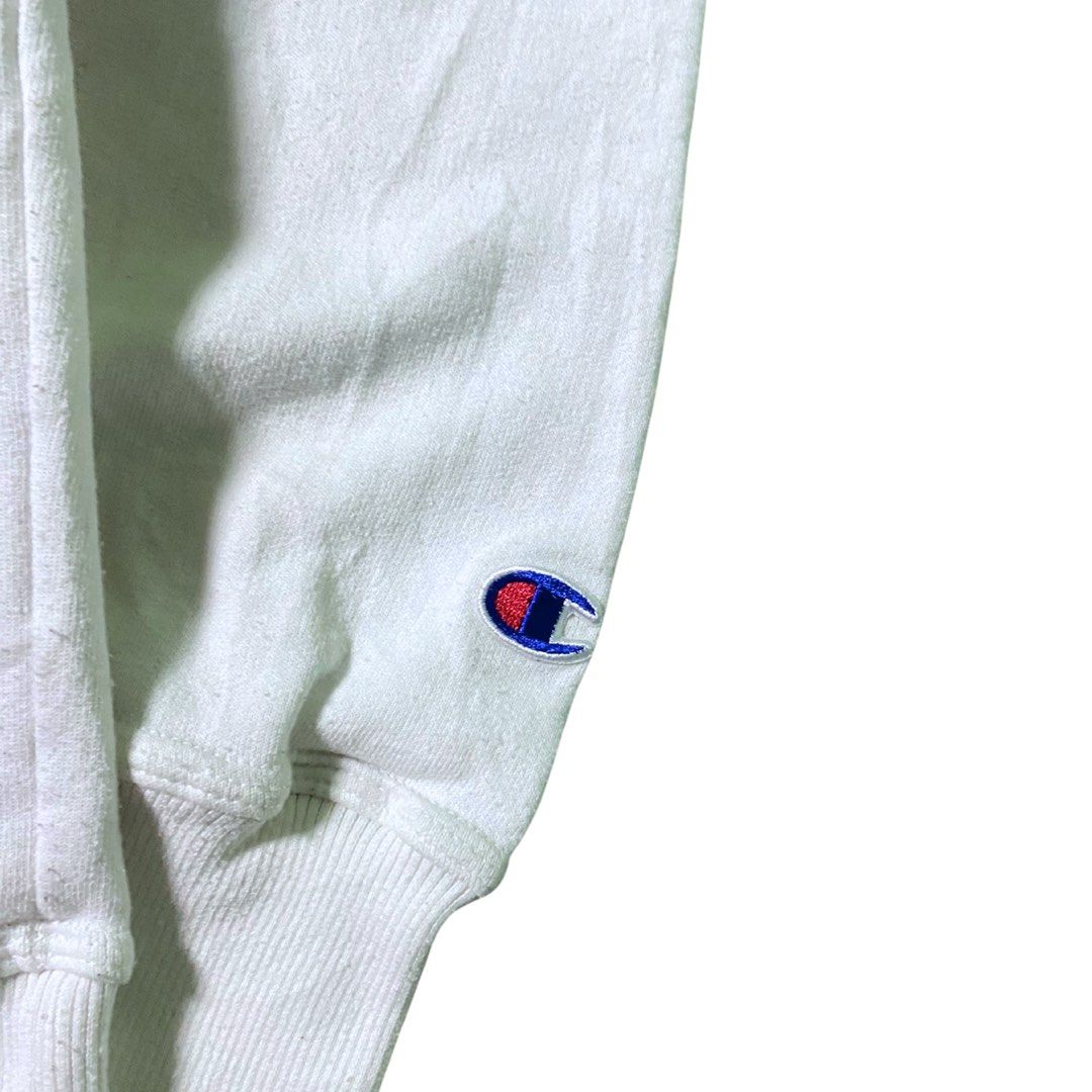 Champion White Big Logo Script Longsleeves (Category: Tshirts & Polo Shirts ) located in Manila. Submitted by streetplug (Listing ID 1461570208, Image 3). Description: issues : none ☑️ sizes : 21 x 26 10/10 color rate 🎨 complete tags ✅ las piñas location 📌 jnt or lalamove 🚛 meetup around las piñas area ‼️.